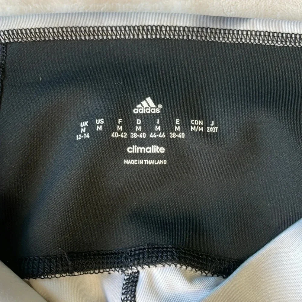 💰Adidas climalite tie dye capris leggings size medium black, gray white - Picture 4 of 7
